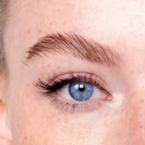 Ces faux cils individuels sont réutilisables. Ils sont conçu avec une surface de fixation souple et mince. Vendu avec colle.